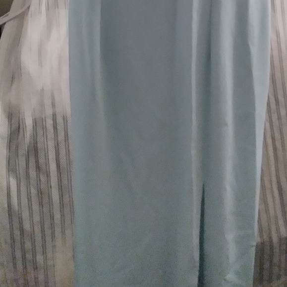 Peak Evenings Custom made gown. - Picture 4 of 5